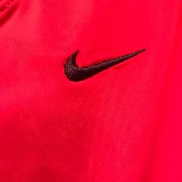 NWOT. NIKE ACTIVE DRI-FIT workout tank top. - Picture 5 of 8